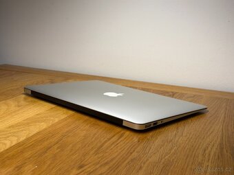 MacBook Air 2017 | i5 1.6 GHz | 8 GB RAM | 256 GB SSD - 7