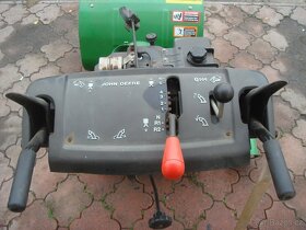 Sněhová fréza JOHN DEERE 826 D - 7