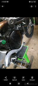 Karbonový kryt zapalování a spojky na KX450F - 7