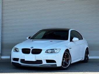 BMW E92 M3 - Manuál - 7