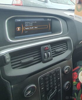 Volvo V40 D3 MOMENTUM 110kW - na opravu / ND - 7