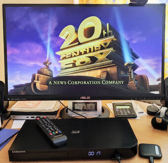 Blu-ray a DVD přehrávač SAMSUNG BD-H5900 - velmi dobrý stav - 7