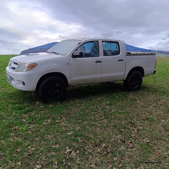 Toyota Hilux - 7