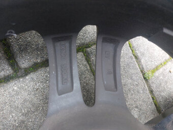 Elektrony 175/65R14 rozteč děr 4x108 - 7