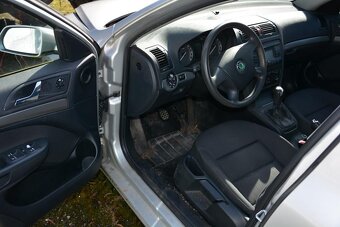automobil Škoda Octavia - 7
