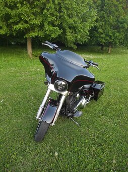 HARLEY DAVIDSON FLHX Street Glide - 7