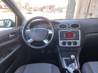 Ford Focus Com 1.8i KLIMA - 7