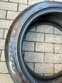 Použité letní pneu: 235/45/R19 - 4 kusy. RunFlat - 7