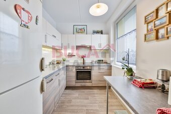 Prodej bytu 3+kk v novém projektu v Černé v Pošumaví budova - 7