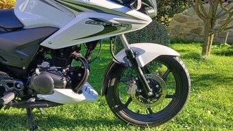 Honda CBF 125 najeto 9425 km  - 7