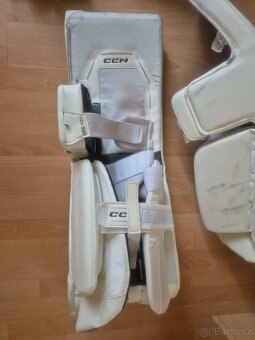 Brankaesky set CCM AXIS XF SENIOR - 7