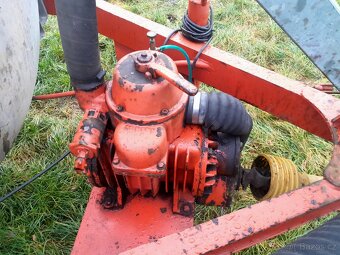 Fekální přívěs 4 m³ - 7