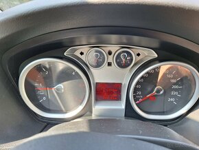 Ford Focus - 7
