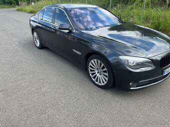 BMW 740D 225 KW - 7