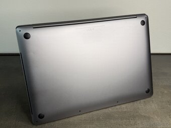 MacBook Pro 16'' 2019 / i7 / 16GB / 512GB SSD - DPH - 7