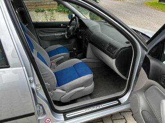 Volkswagen Golf 1.6i 16V 77kW CLIMATRONIC - 7