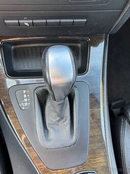 BMW 320D 2011 - 7