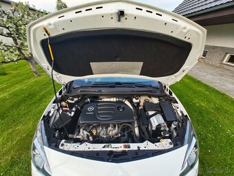 Opel Astra J OPC - 7