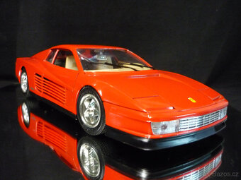 Ferrari Testarossa 1984 červené Bburago 1/18 - 7