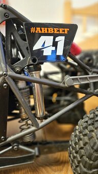 Traxxas UDR 1:8 REZERVOVÁNO DO 29.11. - 7