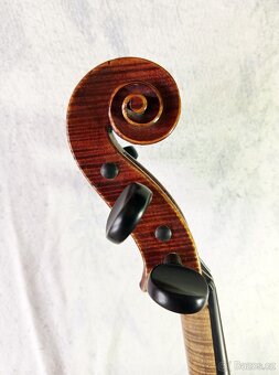 Housle 4/4 - 7