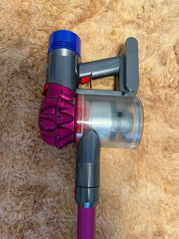 Tyčový a ruční vysavač Dyson V7 Motorhead - 7