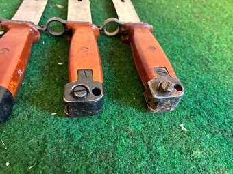 Bodak bajonet AK-47 - - 7