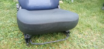 Prodám kapitanskou sedačku s loketní opěrkou do Ducata 2002- - 7