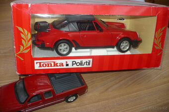 Model,auto,8 modelů 1:18 + 5 modelů zdarma. - 7