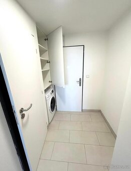 byt 1+kk (loft), 31m2 v ul. Poděbradská, Praha 9 - Vysočany - 7