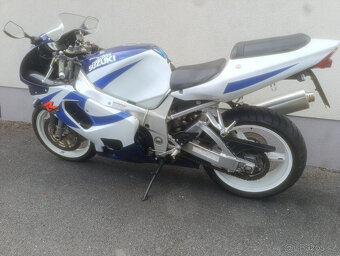 SUZUKI GSX-R 750 - 7