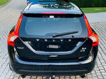Volvo V60 2.4 D5 151KW AUTOMAT KAMERA VÝHŘEV TAŽNÉ - 7
