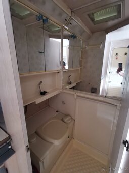 Karavan s el.pojezdem+2x předstan Dethleffs RT2 A - 7