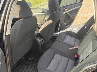 Škoda oktavia 1:6 77kw 2009 rok ma najeto 220000 - 7