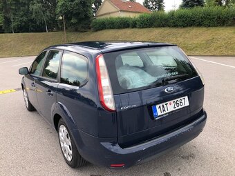 Ford Focus 1.6 - 7