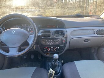 Renault Megane - 7
