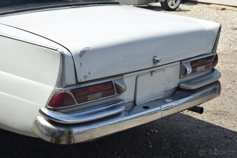 Mercedes-Benz W111 220b - 7