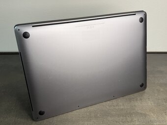 MacBook Pro 16'' 2019 / i7 / 16GB / 512GB SSD - DPH - 7