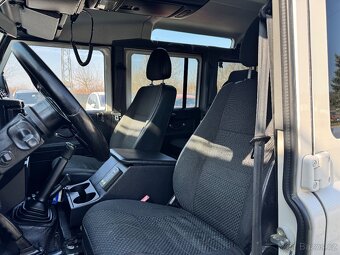 Land rover Defender 2,4 - 7
