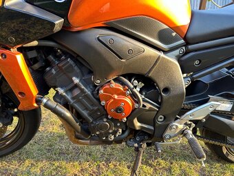 YAMAHA FZ1 - 7