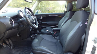 Mini Cooper 1.6i,90kW,PEPPER WHITE rok 2011/8. - 7