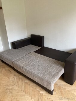 Rozkládací černo hnědý gauč - 7