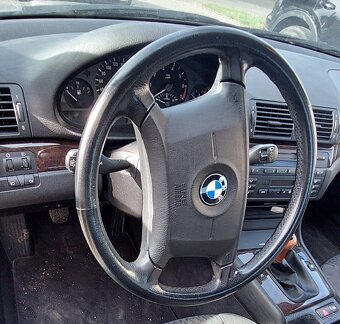 BMW 320 i - 7