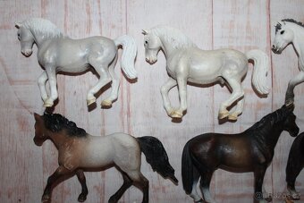 Figurky koní Schleich V - 7