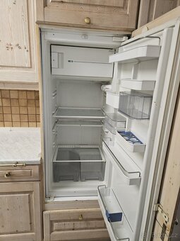 Masivní kuchyňská linka z Německa se spotřebiči - 7