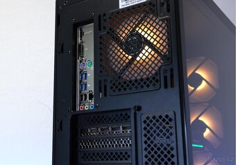 HERNÍ PC - Ryzen 5 5600, RTX 5060 8GB, 32GB RAM, SSD 1TB - 7