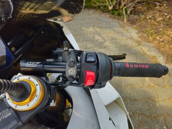 Aprilia RSV4 1100 Factory (2022) - 7