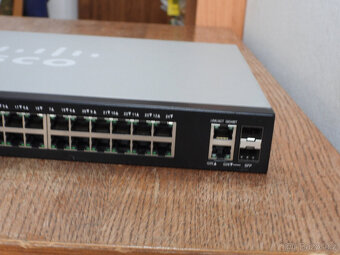 1U switch Cisco SG200-26 gigabit 2x Combo SFP 10/100/1000Mbp - 7