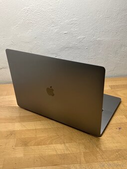 MacBook Pro 15” 2017/16GB RAM/Intel i7/1TB SSD/ Záruka - 7
