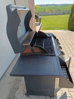 Prodám plynový gril dlouho stál venku - 7